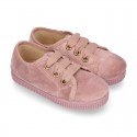 Casual kids BAMBA type shoes with ties closure in velvet canvas.