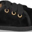 Casual kids BAMBA type shoes with ties closure in velvet canvas.