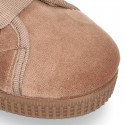 Casual kids BAMBA type shoes with ties closure in velvet canvas.