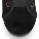 Casual kids BAMBA type shoes with ties closure in velvet canvas.