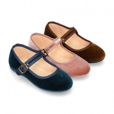 Velvet canvas Girl Mary Jane shoes with buckle fastening.