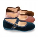 Velvet canvas Girl Mary Jane shoes with buckle fastening.