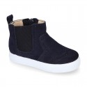 Kids Ankle boot shoes with zipper closure and elastic band in suede leather.