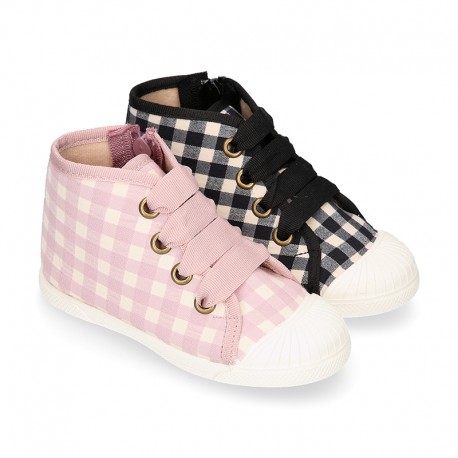 VICHY Cotton canvas kids boot shoes tennis style with shoelaces closure and toe cap.