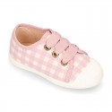 VICHY Cotton canvas kids tennis style shoes with shoelaces closure and toe cap.