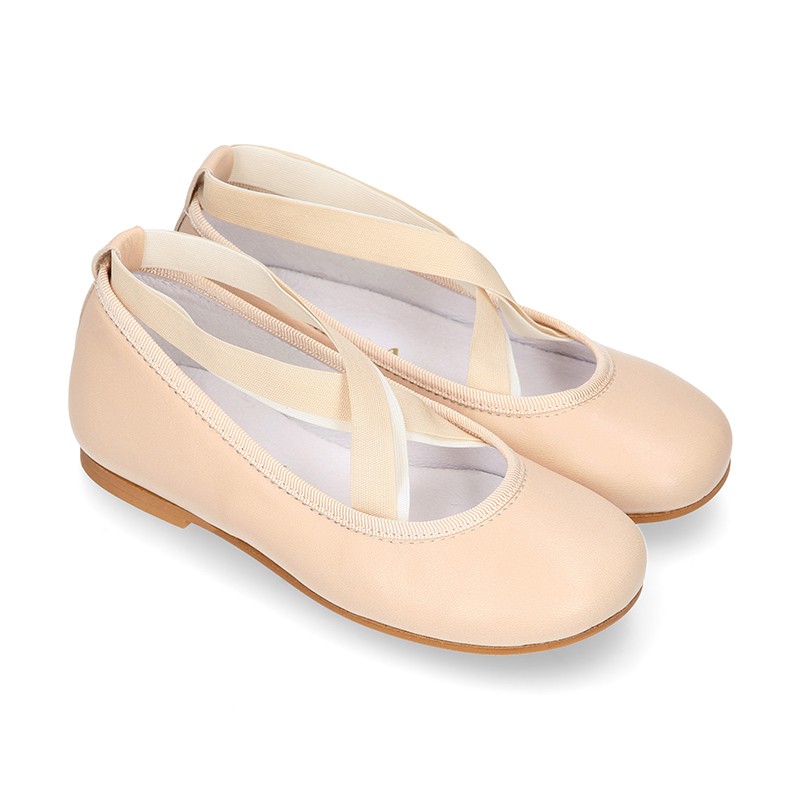 Bailarina niña tipo Ballet cintas cruzadas elásticas en piel NAPA en color beige. M298 OkaaSpain