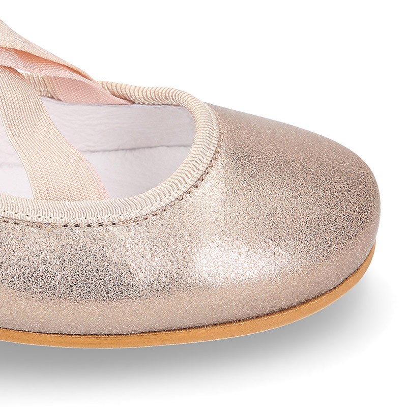 Bailarina niña tipo Ballet con cintas cruzadas elásticas en piel NAPA SUAVE  en color beige. M298