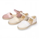 Linen canvas girl espadrille shoes for CEREMONIES with flower and pearls design.