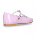 Little T-Strap Girl OKAA Mary Jane shoes in LILAC patent leather with perforated design.