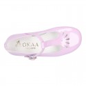 Little T-Strap Girl OKAA Mary Jane shoes in LILAC patent leather with perforated design.