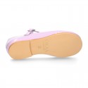 Little T-Strap Girl OKAA Mary Jane shoes in LILAC patent leather with perforated design.
