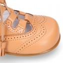 Zapato niño INGLES con cordones y borlas en piel napa CAMEL.