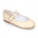 Girl Mary Jane shoes with hook and loop strap closure with button and with golden detail in PEARL NAPPA leather.