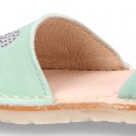 Menorquina niña Tira en piel ante menta con diseño con MARIPOSAS.