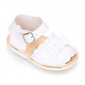 BABY GIRL Sandal shoes Menorquina style with bow and flexible soles.