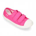 Cotton Canvas OKAA Girl Sneaker laceless and with toe cap design.