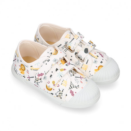 Cotton canvas Kids Tennis shoes laceless with JUNGLE design with toe cap.