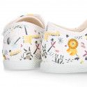 Cotton canvas Kids Tennis shoes laceless with JUNGLE design with toe cap.