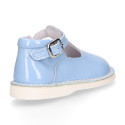 VINTAGE style Patent Leather kids T-strap shoes with buckle fastening.