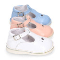 VINTAGE style Patent Leather kids T-strap shoes with buckle fastening.