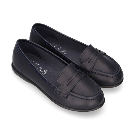 Stylized Girl OKAA Moccasin school shoes in washable leather.