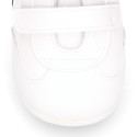 White color OKAA FLEX tennis kids shoes laceless and with zero drop.