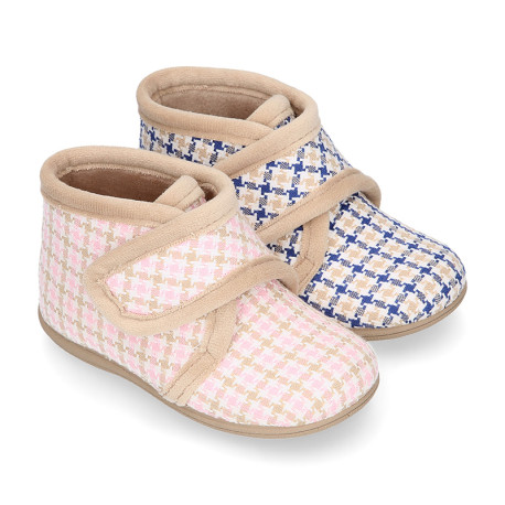 Little SQUARE home design kids home bootie shoes laceless.