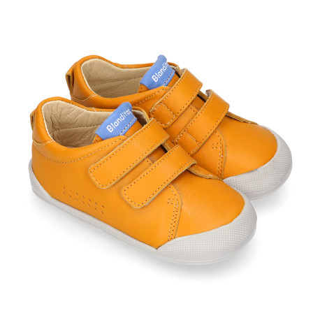 Deportiva niños colegial BLANDITOS sin cordones en piel yema.