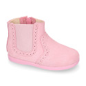 SUPER FLEXIBLE Kids Ankle boot shoes with zipper closure and elastic band in suede leather in sweet colors.