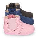 SUPER FLEXIBLE Kids Ankle boot shoes with zipper closure and elastic band in suede leather in sweet colors.