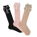 CHILDREN´S RIB KNEE HIGH SOCKS WITH A FESTOON STITCH BOW BY CONDOR.