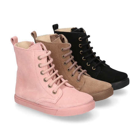 Kids suede leather Ankle boots ROCKER style with zipper closure and laces.