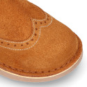 Suede leather ankle boots with elastic band and chopped design in TAN color.