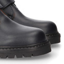 School kids ankle boot shoes, road shoes style laceless in leather.