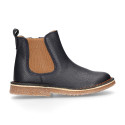 Nappa leather kids casual ankle boot shoes with elastic band in contrast and side zipper closure.