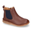 Nappa leather kids casual ankle boot shoes with elastic band in contrast and side zipper closure.