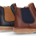 Nappa leather kids casual ankle boot shoes with elastic band in contrast and side zipper closure.