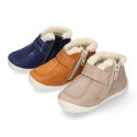 New Kids Bootie OKAA FLEX shoes with Wallabee design and with side zipper closure.