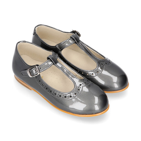 Girl T-Strap Mary Jane shoes in PATENT NAPPA leather with perforated design.