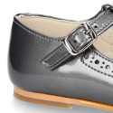 Girl T-Strap Mary Jane shoes in PATENT NAPPA leather with perforated design.