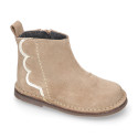 SHINY Suede leather kids ankle boot shoes with laminated waves and zipper closure.