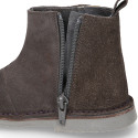 SHINY Suede leather kids ankle boot shoes with laminated waves and zipper closure.