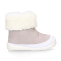 Kids Bootie OKAA FLEX shoes with faux fur neck design and with side zipper closure.