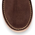 Kids ankle boots with elastic band in suede leather in BROWN color.