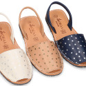 EXTRA SOFT leather Menorquina sandals with rear strap and stars print.