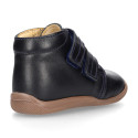 Ankle boot shoes for first steps with toe cap and counter, laceless in leather.