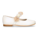 PRE-ORDER. Ceremony Mary Jane shoes in nappa leather in ivory color with craft flower.