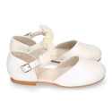 PRE-ORDER. Ceremony Mary Jane shoes in nappa leather in ivory color with flowers.