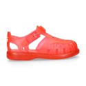 Classic style jelly shoes for the Beach and Pool.