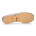 Classic ballet flats in CEREMONY LINEN to dress with adjustable bow.